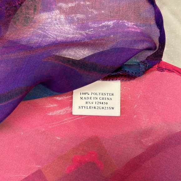 Beautiful Blouse - Picture 3 of 3